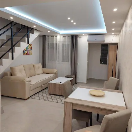 Lux Jelena Surcin